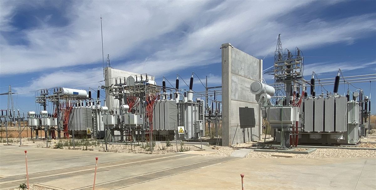 Subestación eléctrica de alta tensión
